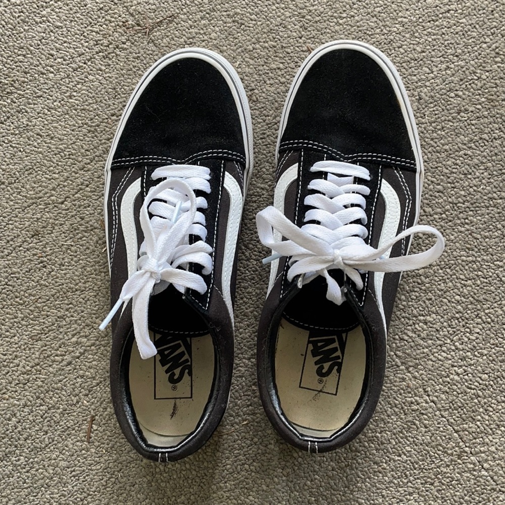 Old skool black/white vans